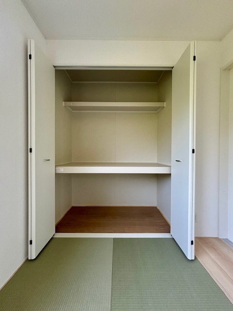 朝倉市甘木　第9　全3棟の和室|各部屋にクローゼット完備。ゆとりの収納で片付けも掃除もテキパキ完了。