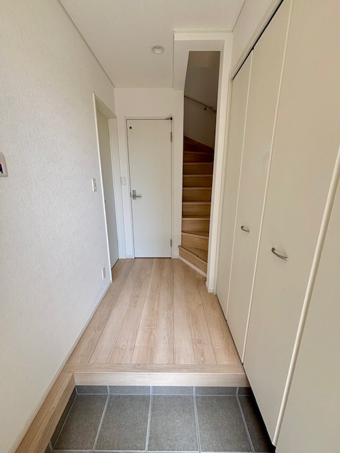 朝倉市甘木　第9　全3棟の玄関