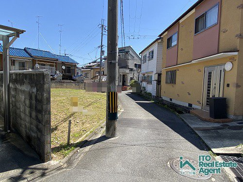 大宮玄琢北町 中古戸建の前面道路含む現地写真