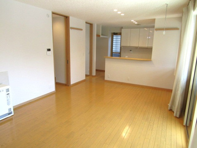 【居間・リビング】 | 【住友林業施工】甲斐市西八幡 | 使いやすいリビングです