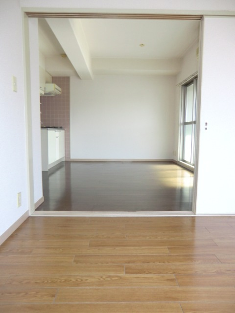 Aurora Court　北野の洋室