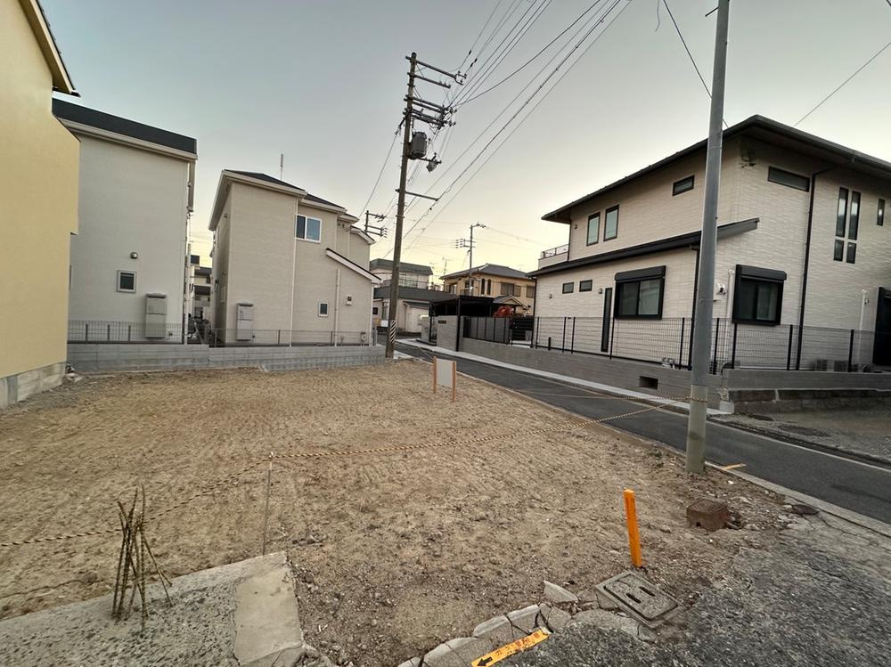 堺市西区北条町１丁の新築一戸建の前面道路含む現地写真