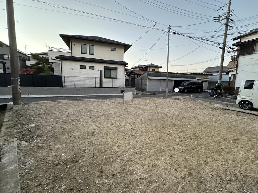 堺市西区北条町１丁の新築一戸建の前面道路含む現地写真