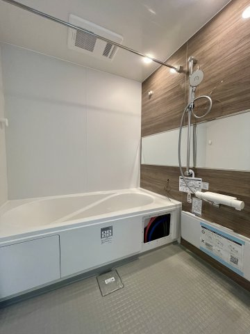 練馬区桜台2丁目　駅近×ZEH水準　車庫付デザイン住宅の浴室