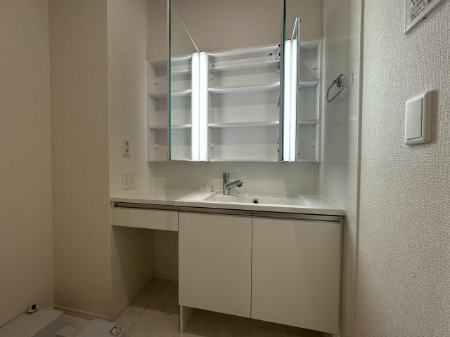 川崎市多摩区中野島２丁目のアパートの独立洗面台