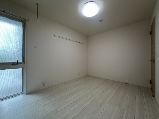 川崎市多摩区中野島２丁目のアパートの寝室