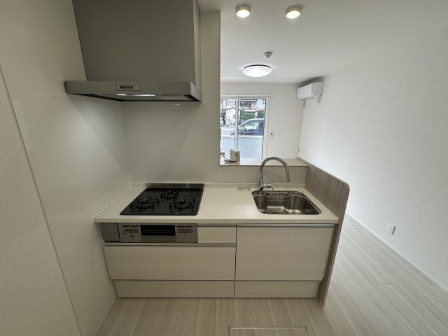 川崎市多摩区中野島２丁目のアパートのキッチン