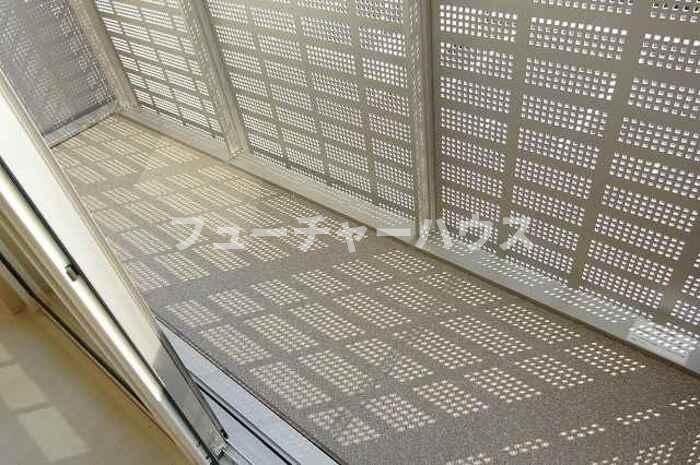ウィット　リッシュのバルコニー
