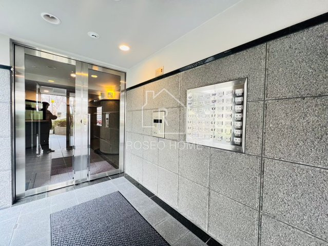 カーサざぶのエントランス