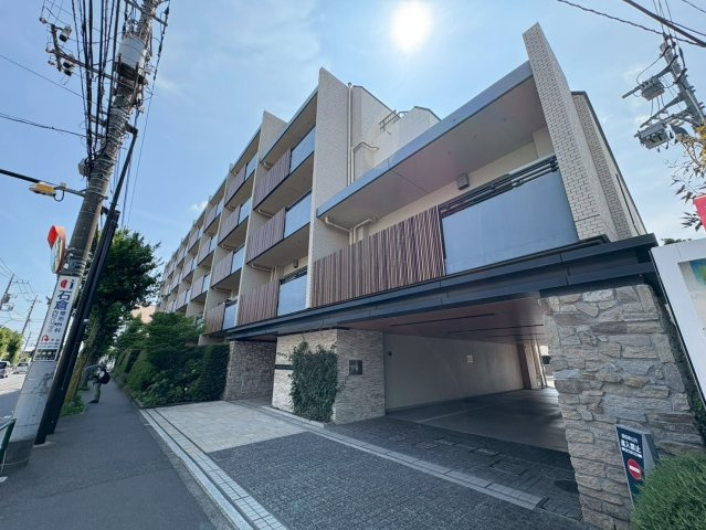 Ｂｒｉｌｌｉａ狛江Ｆａｒｍ＆Ｇａｒｄｅｎの外観