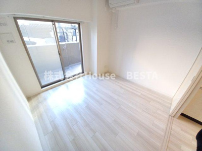 【洋室】 | ワールドアイ神戸湊町