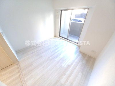 【寝室】 | ワールドアイ神戸湊町