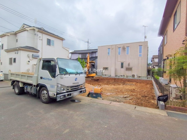 牛久市南7丁目第1期　新築戸建の前面道路含む現地写真