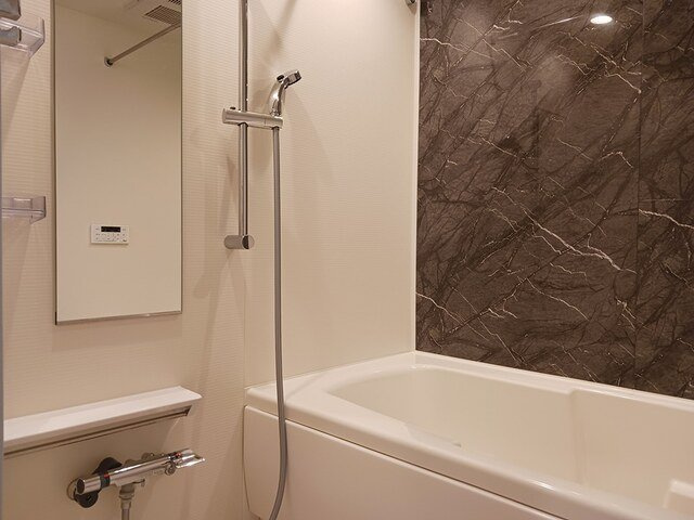 フロンティアの浴室