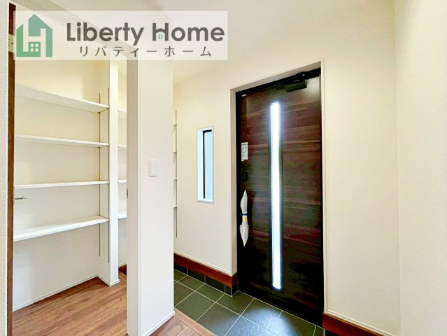 第1常総市向石下　新築戸建　1号棟の玄関