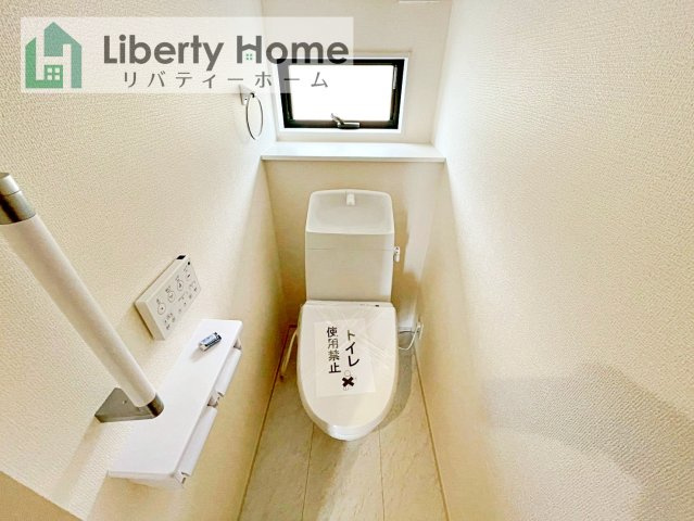 第1常総市向石下　新築戸建　1号棟のトイレ