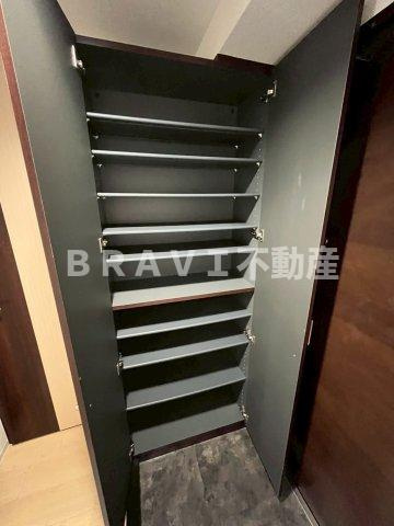 グランシス天満橋　BRAVI不動産の収納|【グランシス天満橋】シューズボックスです