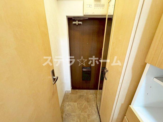 新大阪第1ダイヤモンドマンションの玄関|明るい玄関です