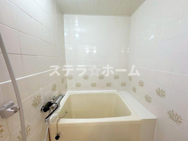 新大阪第1ダイヤモンドマンションの浴室|お風呂で日々の疲れを落としましょう