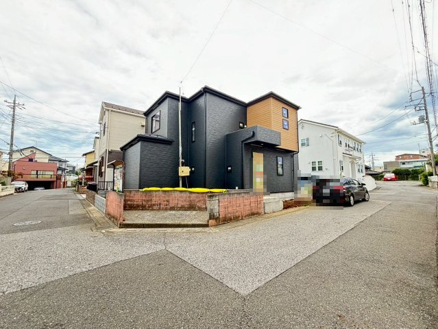 見沼区南中野12期　新築戸建　グラファーレ01の前面道路含む現地写真