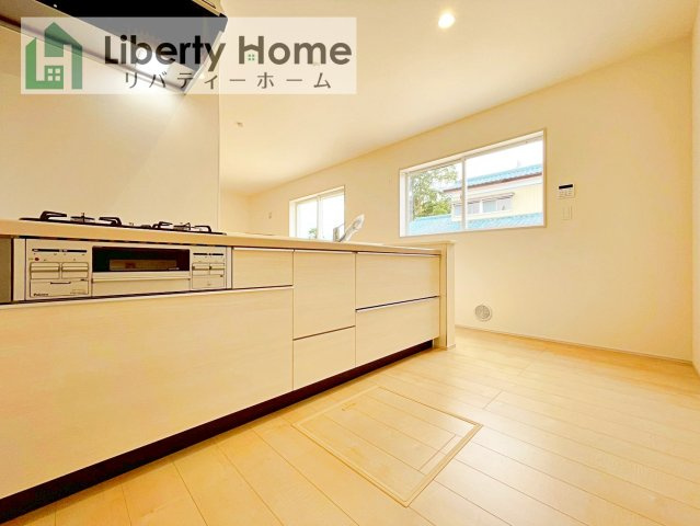 第1常総市向石下　新築戸建　2号棟のキッチン