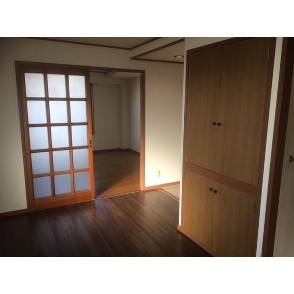 サンホーム愛宕の居間・リビング