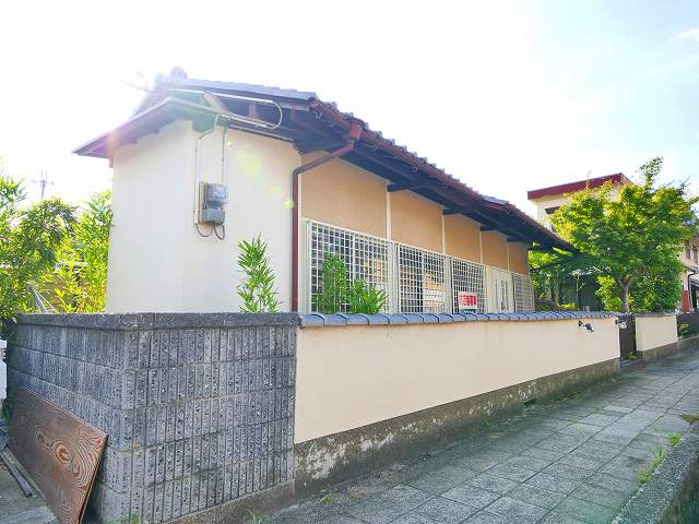学園大和町　店舗の外観