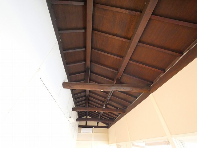 学園大和町　店舗の内装