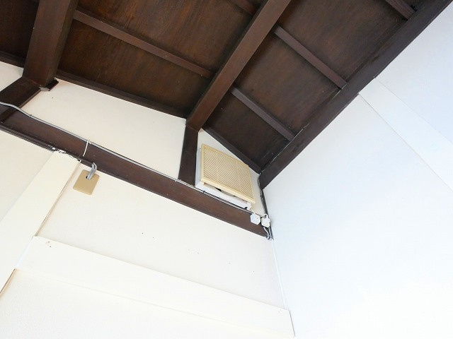 学園大和町　店舗の内装