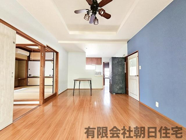 【居間・リビング】 | 山代町中古戸建 | 使いやすい居間です