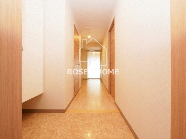 ネットフローラ立売堀の玄関