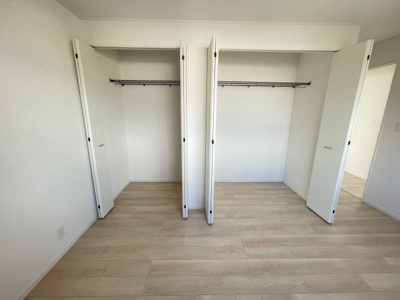 【収納】 | 金武町屋嘉　第2（全2棟）ラスト2号棟 | 2号棟　洋室7.2帖＋Wクロゼット♪