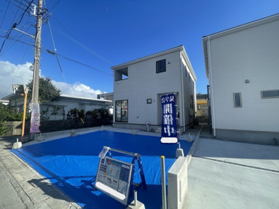 【外観】 | 金武町屋嘉　第2（全2棟）ラスト2号棟 | 2号棟　並列駐車2台完備♪