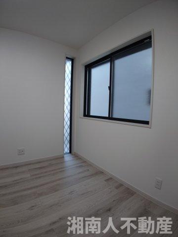 平塚市高浜台　新築戸建の洋室|明るい洋室です