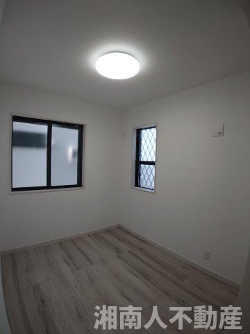 平塚市高浜台　新築戸建の洋室|広々とした洋室です