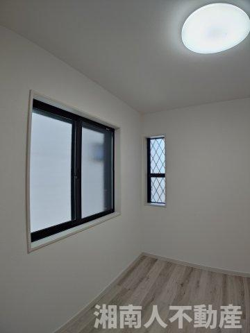 平塚市高浜台　新築戸建の洋室|使い勝手のいい洋室です