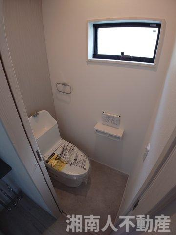 平塚市高浜台　新築戸建のトイレ|コンパクトで使いやすいトイレです