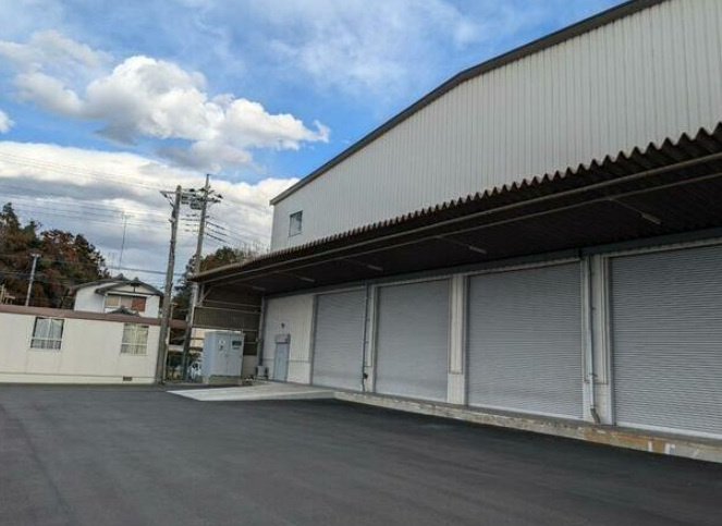 野田市山崎の倉庫の外観