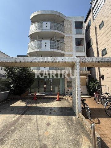 リアライズ鶴見諸口のエントランス