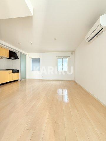 リアライズ鶴見諸口の居間・リビング