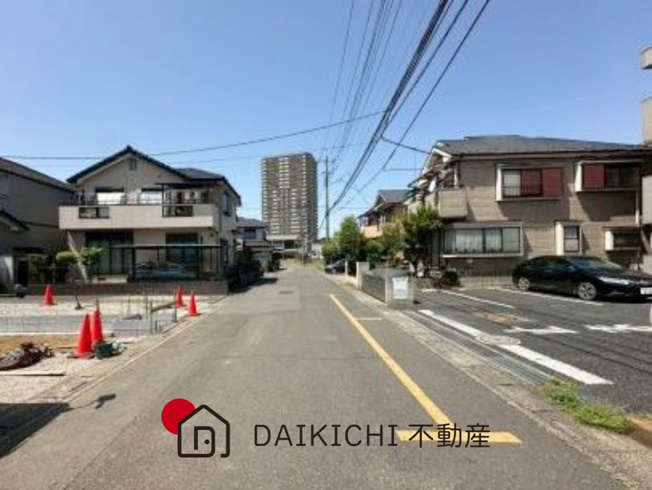 【前面道路含む現地写真】 | 桶川市若宮2丁目　新築戸建　全2棟　1号棟