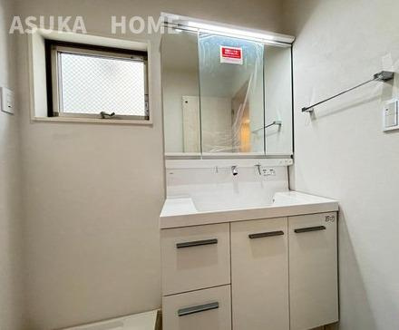 中希望ヶ丘新築戸建の独立洗面台|独立洗面化粧台が付いています