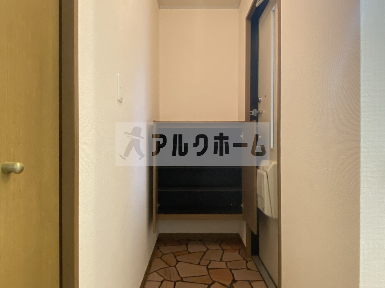 エトワールコート A棟の玄関