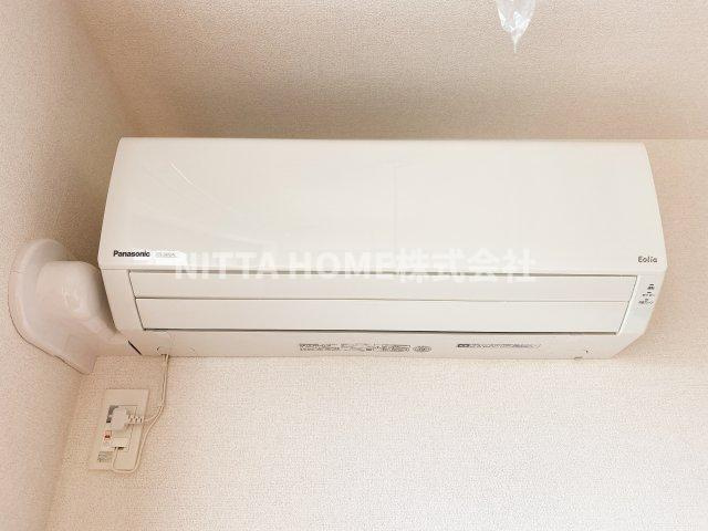 リジエール南屋敷Ⅲの設備|エアコン1台付きです(*^_^*)