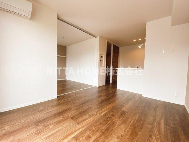 リジエール南屋敷Ⅲの居間・リビング|リビング10.9帖です♪