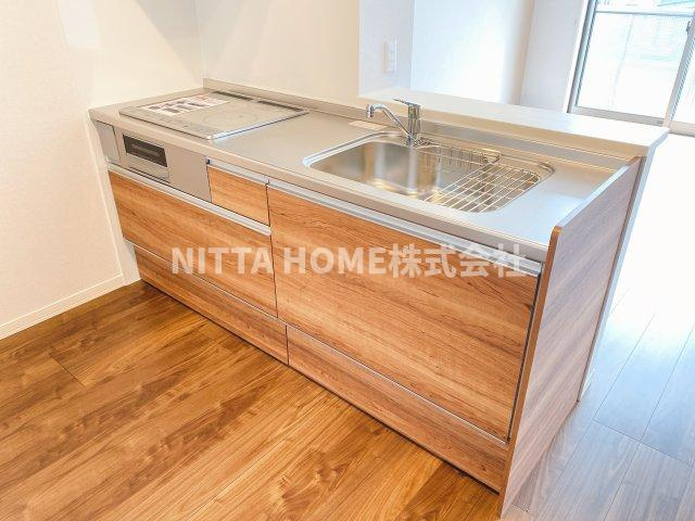 リジエール南屋敷Ⅲのキッチン|IHコンロ付きのシステムキッチンです☆彡