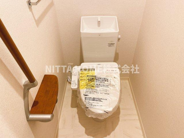 リジエール南屋敷Ⅲのトイレ|ウォシュレットも付いています◇