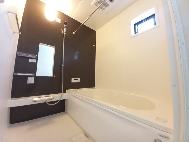 水戸市河和田　1期の浴室|足が伸ばせる浴槽で、一日の疲れを癒してください～！リラックスタイムを～