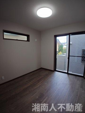 平塚市高浜台　新築戸建の洋室|ゆったりした洋室です