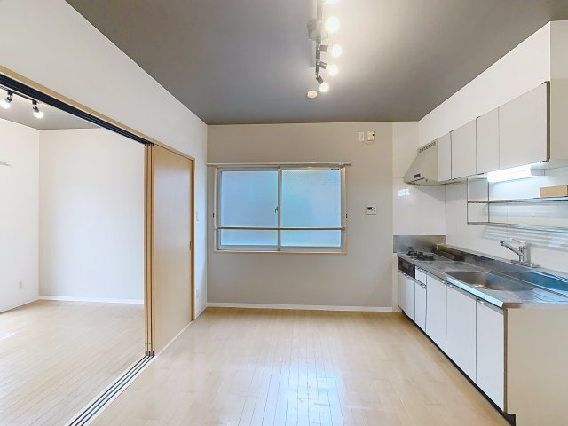 ブルーナ田園の居間・リビング